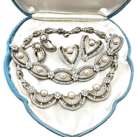 Jomaz Jewelry - Vintage Jomaz Parure Clear Rhinestone Necklace Bracelet Fur Clips Earring Set